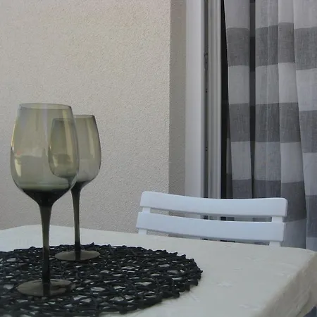 Apartman Jurica Komiza Exterior photo