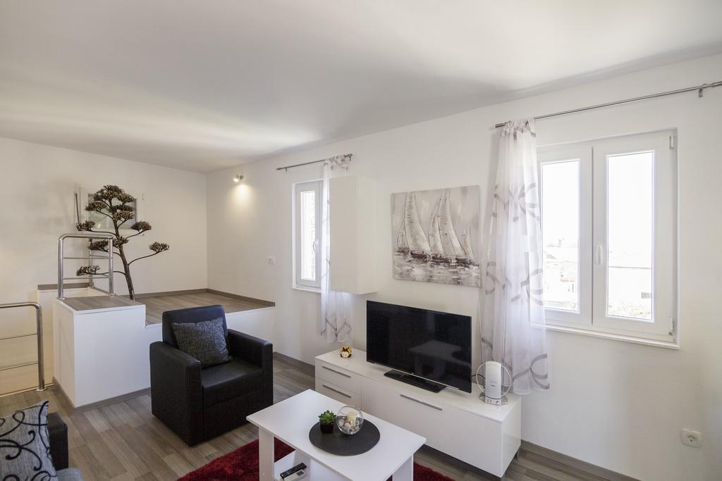 Jurica Apartment